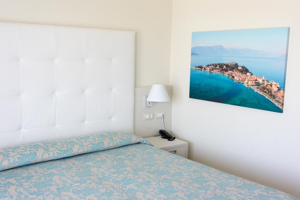 Hotel Holiday Sirmione