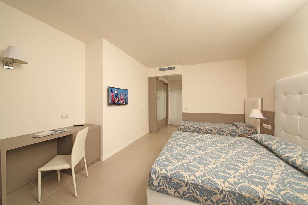Hotel Holiday Sirmione