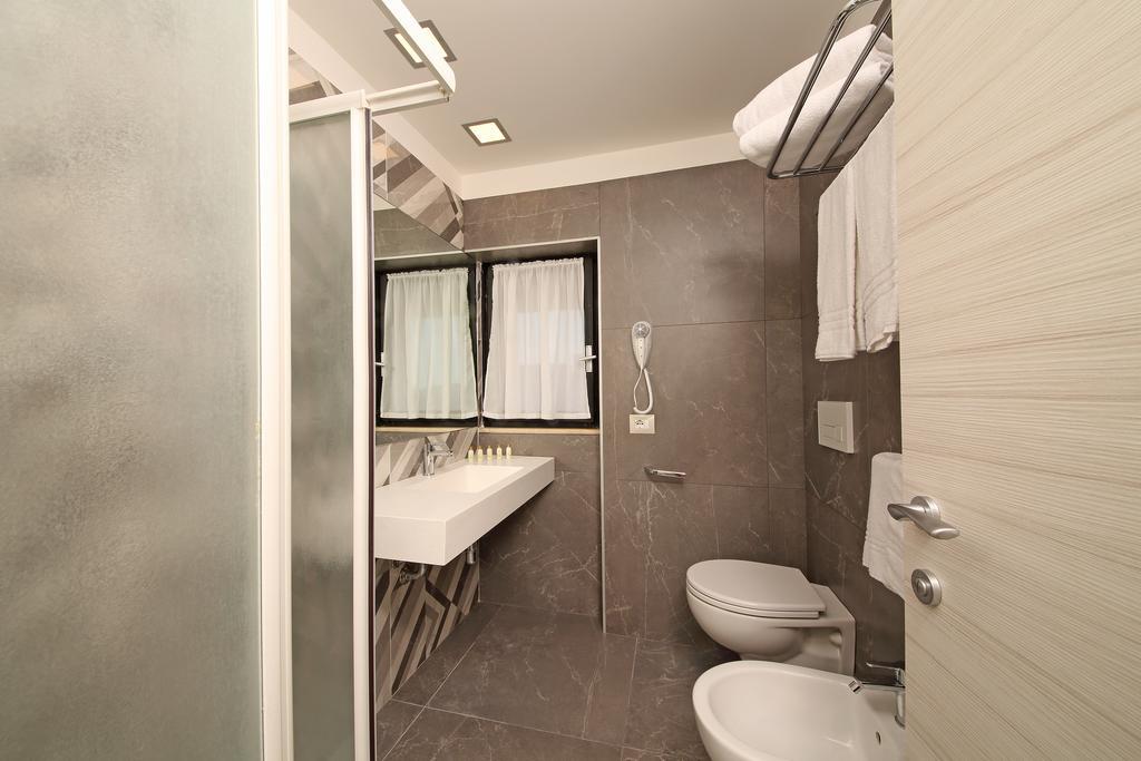 Hotel Holiday Sirmione