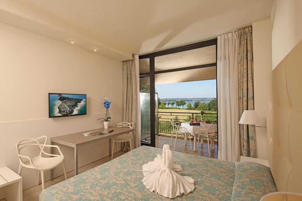 Hotel Holiday Hotel