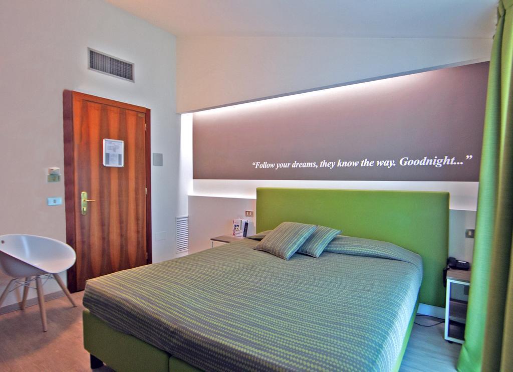 Ideal Hotel 4*