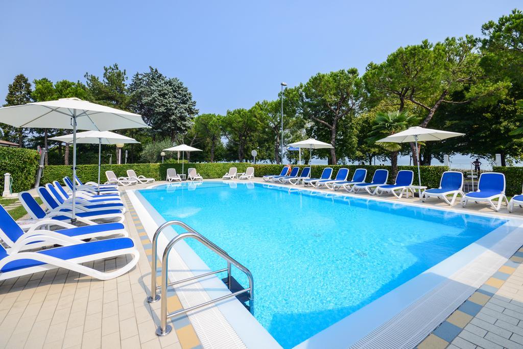 Hi Hotels Sirmione - Lakeview Pool Sirmione