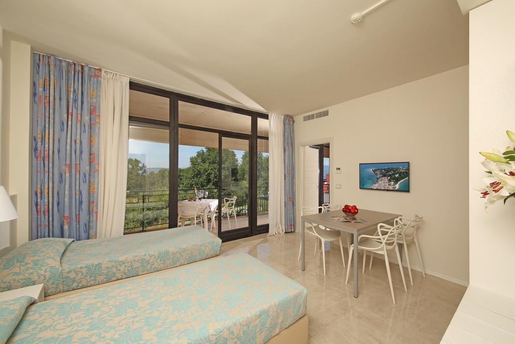 Hotel Holiday Hotel 3*