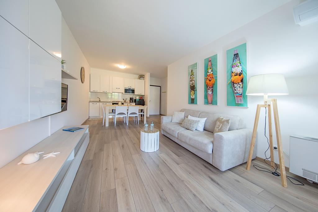Artemisia Apartment