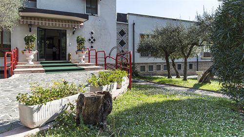 Hotel Mon Repos 3*