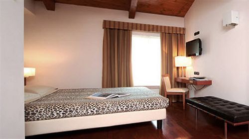 Mavino 3* Sirmione