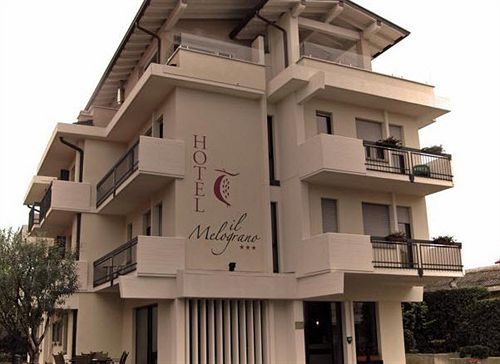 Il Melograno Aparthotel 3*