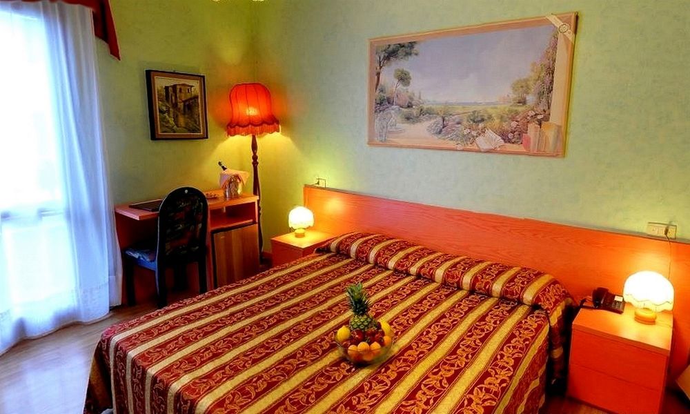 Hotel Benaco 3*