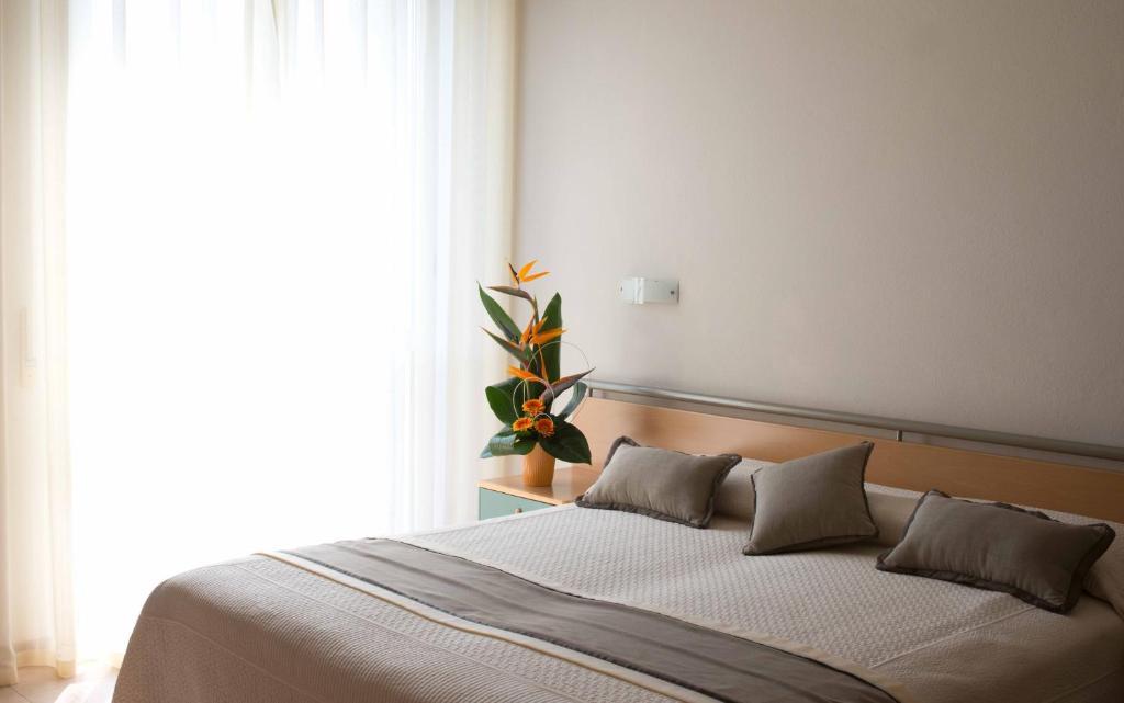 Miramar Hotel 3*
