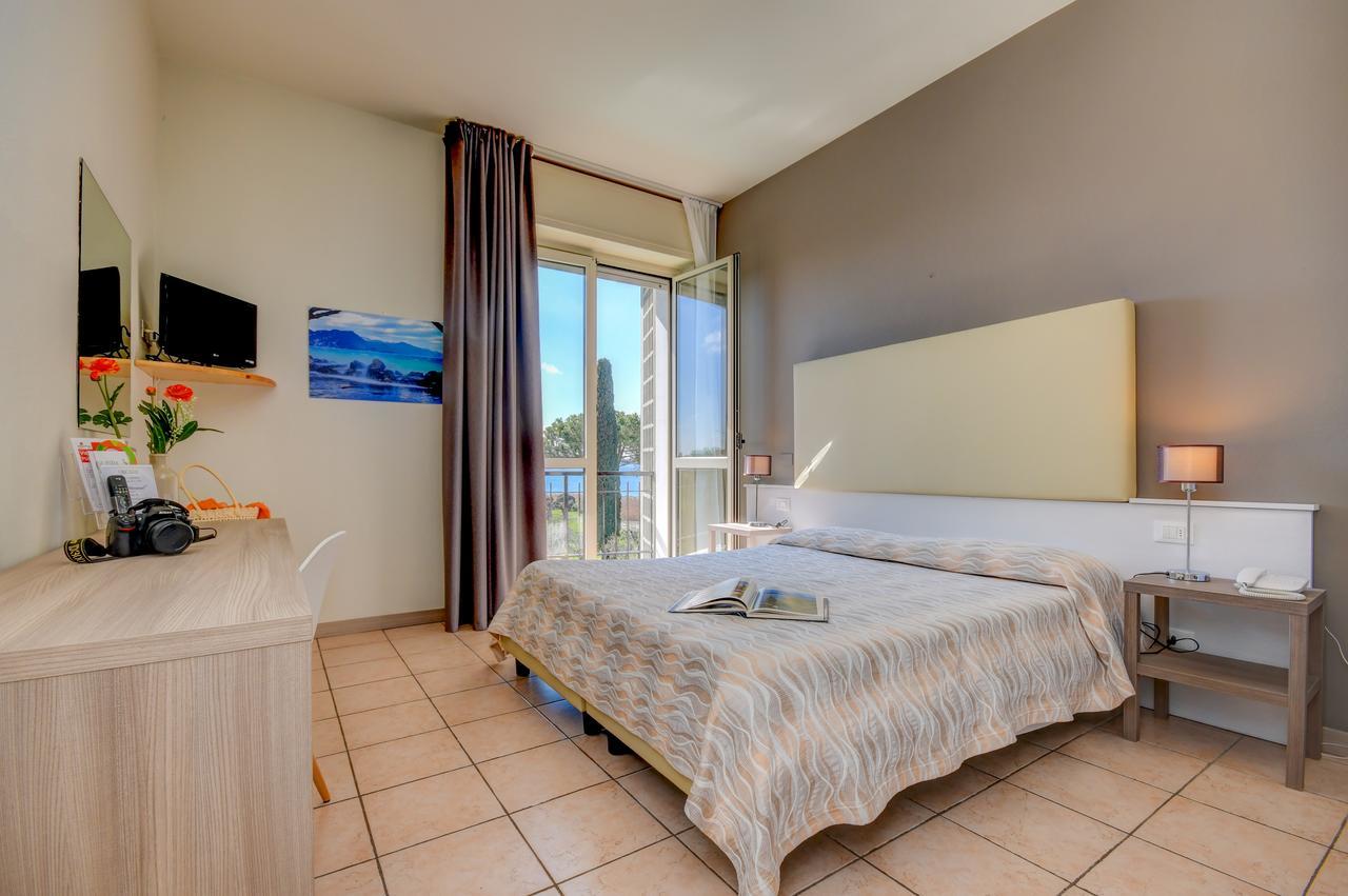 Miramar Hotel 3*