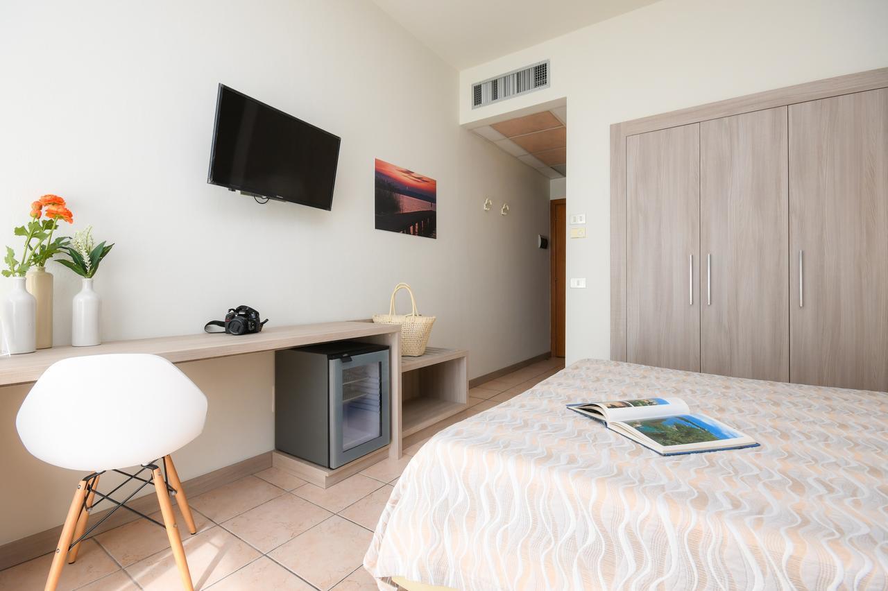 Miramar Hotel 3*