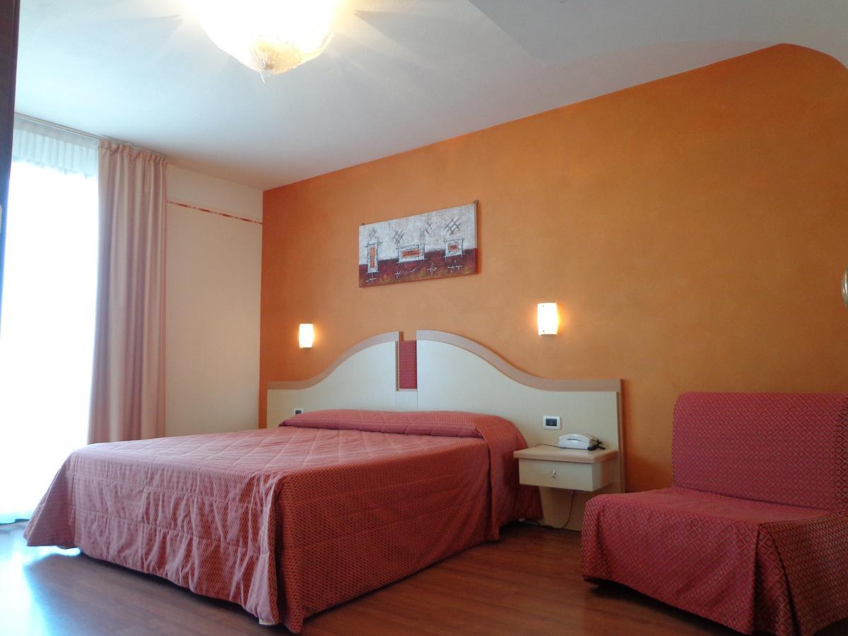 La Rondine Hotel