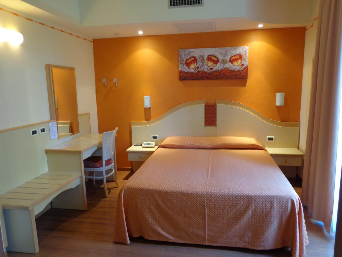 La Rondine Hotel 3*