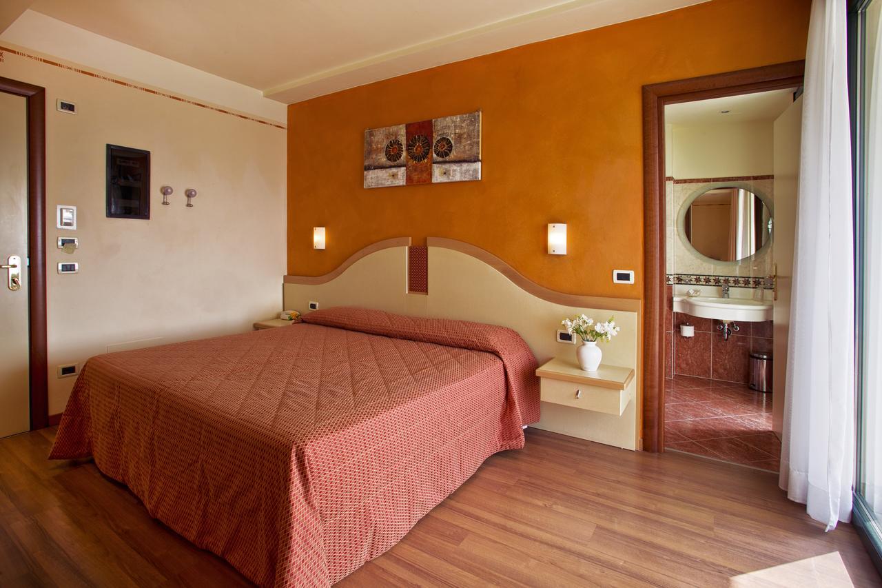 Hotel La Rondine 3*