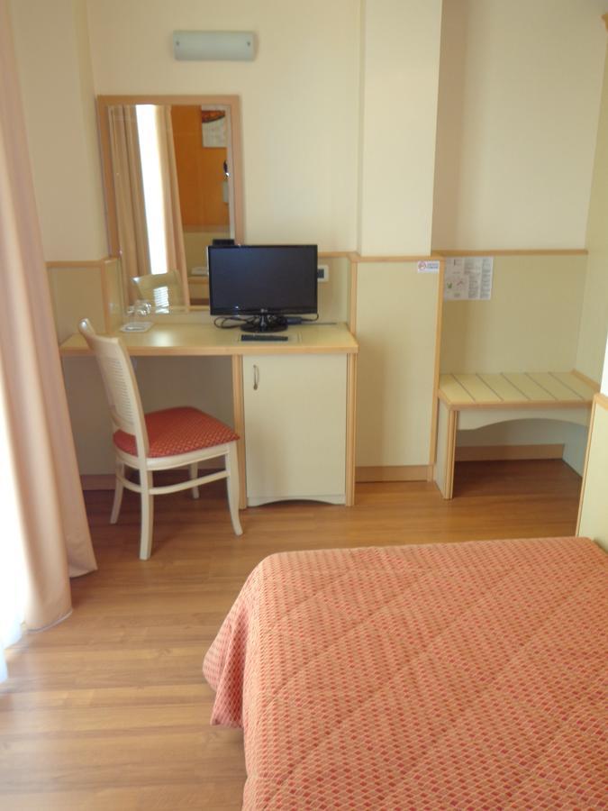 La Rondine Hotel