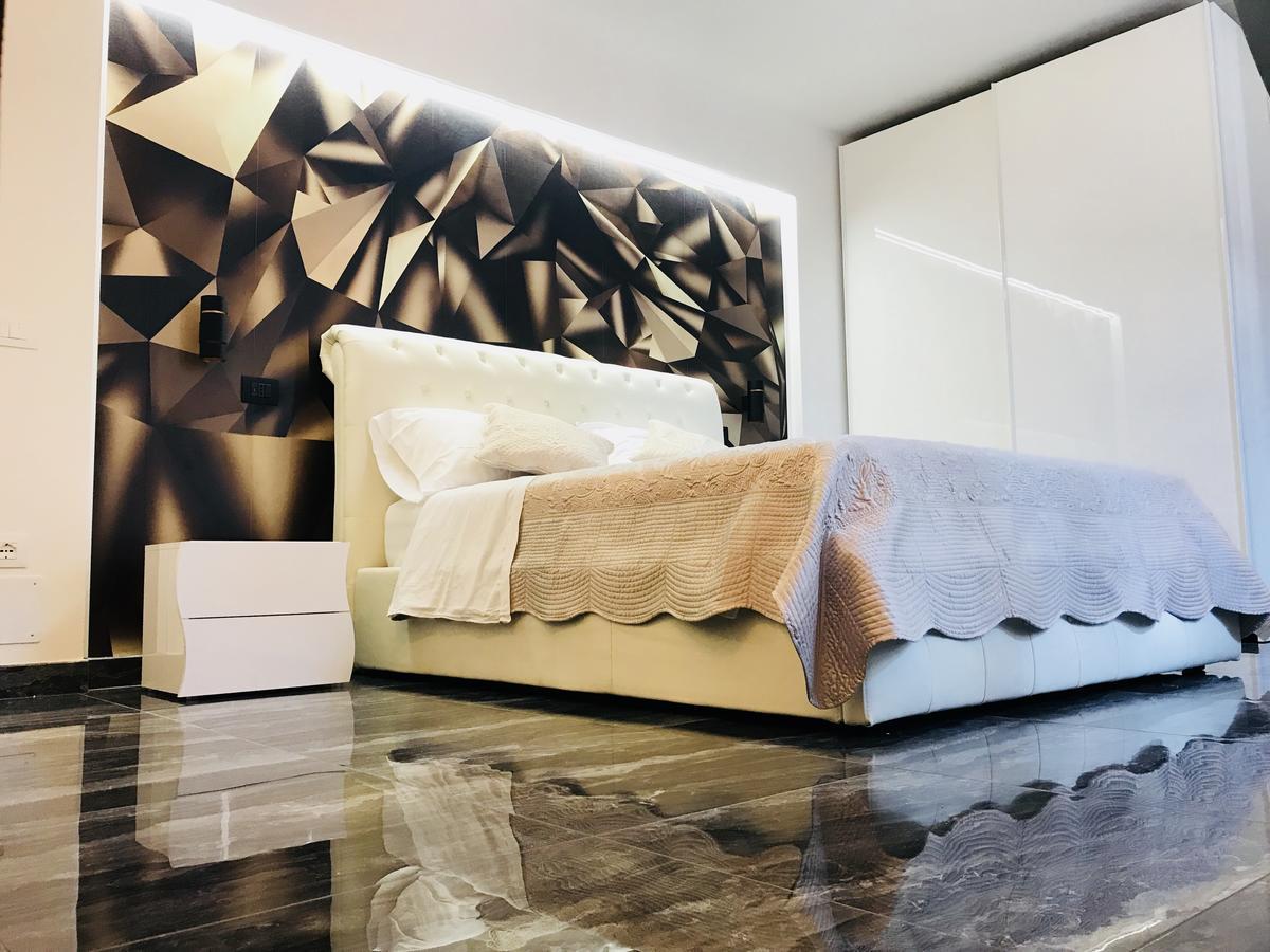 Loft Apartment *