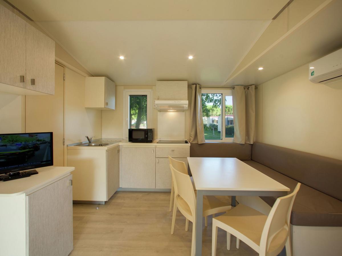 Modern Furnished Chalet With Ac, 4km From Chalet *
