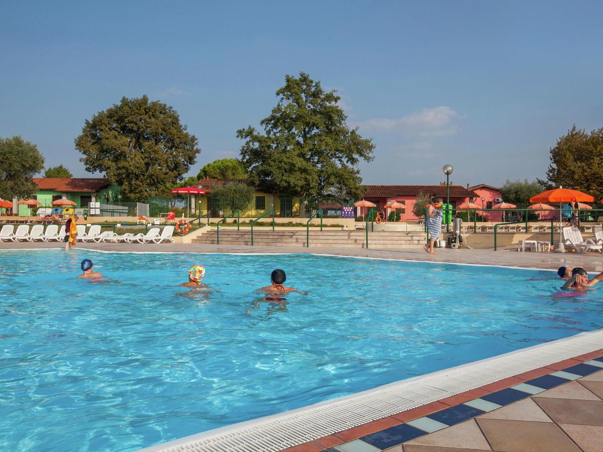 Modern Furnished Chalet With Ac, 4km From Chalet Sirmione