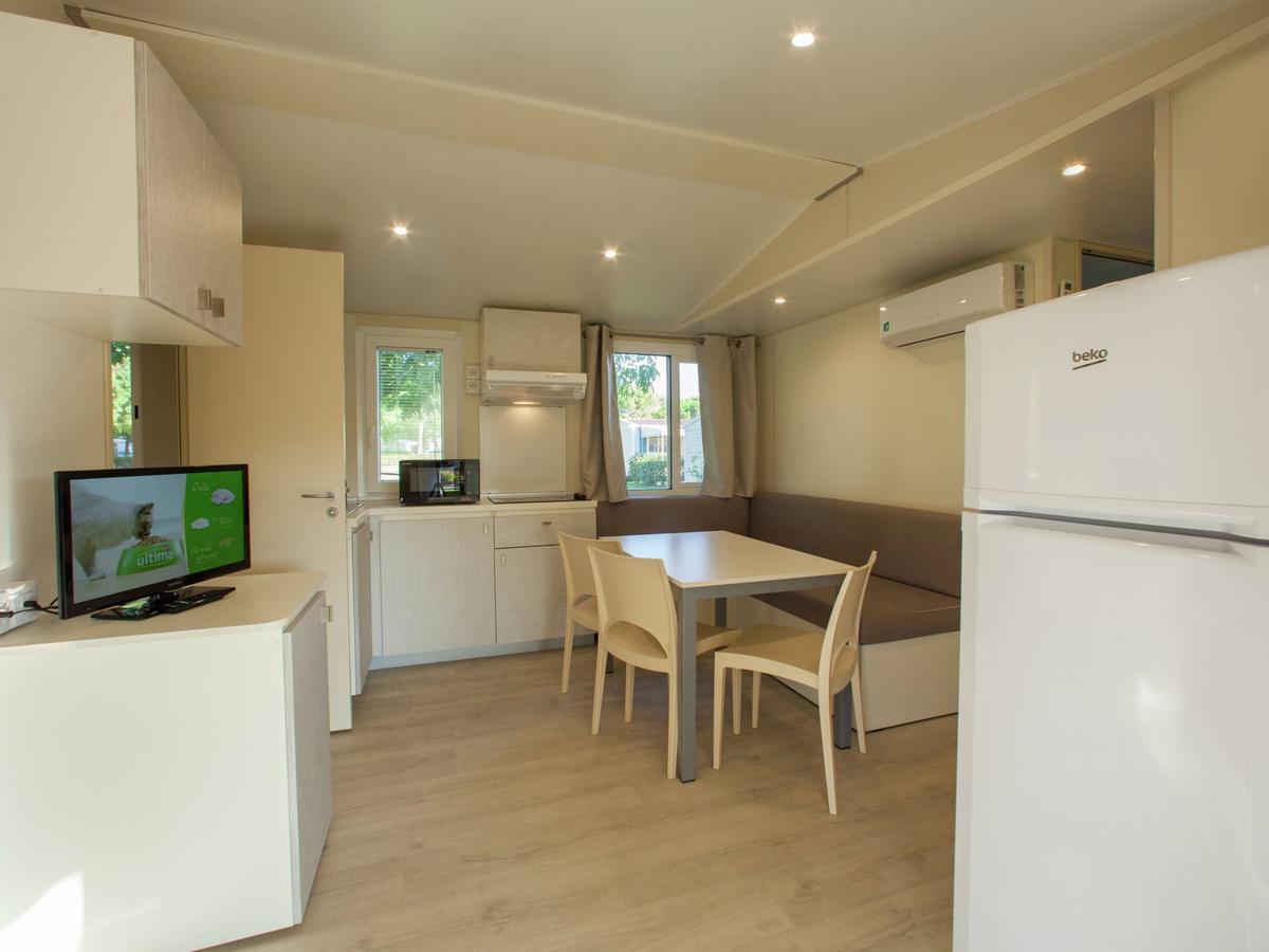 Chalet Modern Furnished Chalet With Ac, 4km From