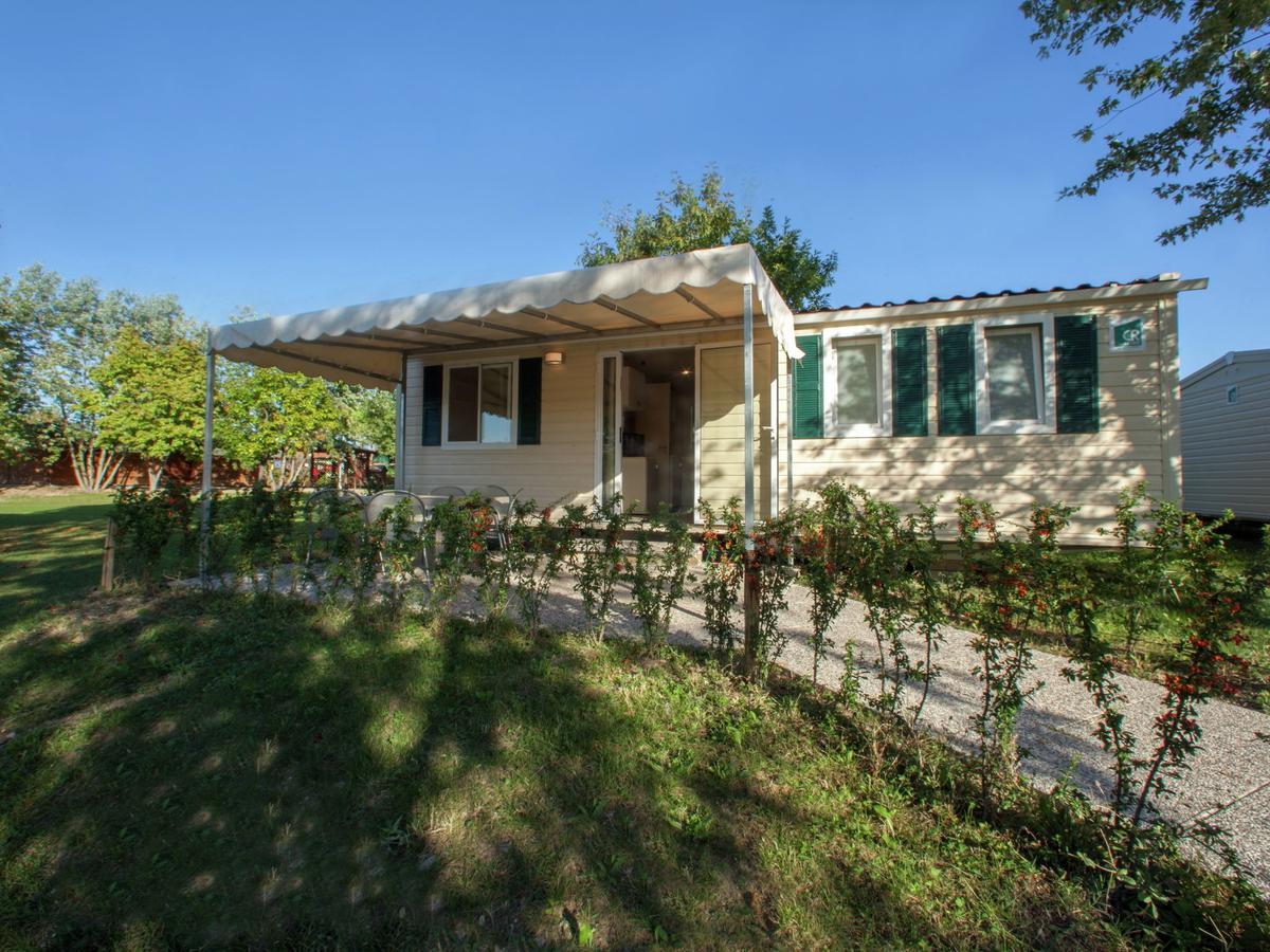 Modern Furnished Chalet With Ac, 4km From *