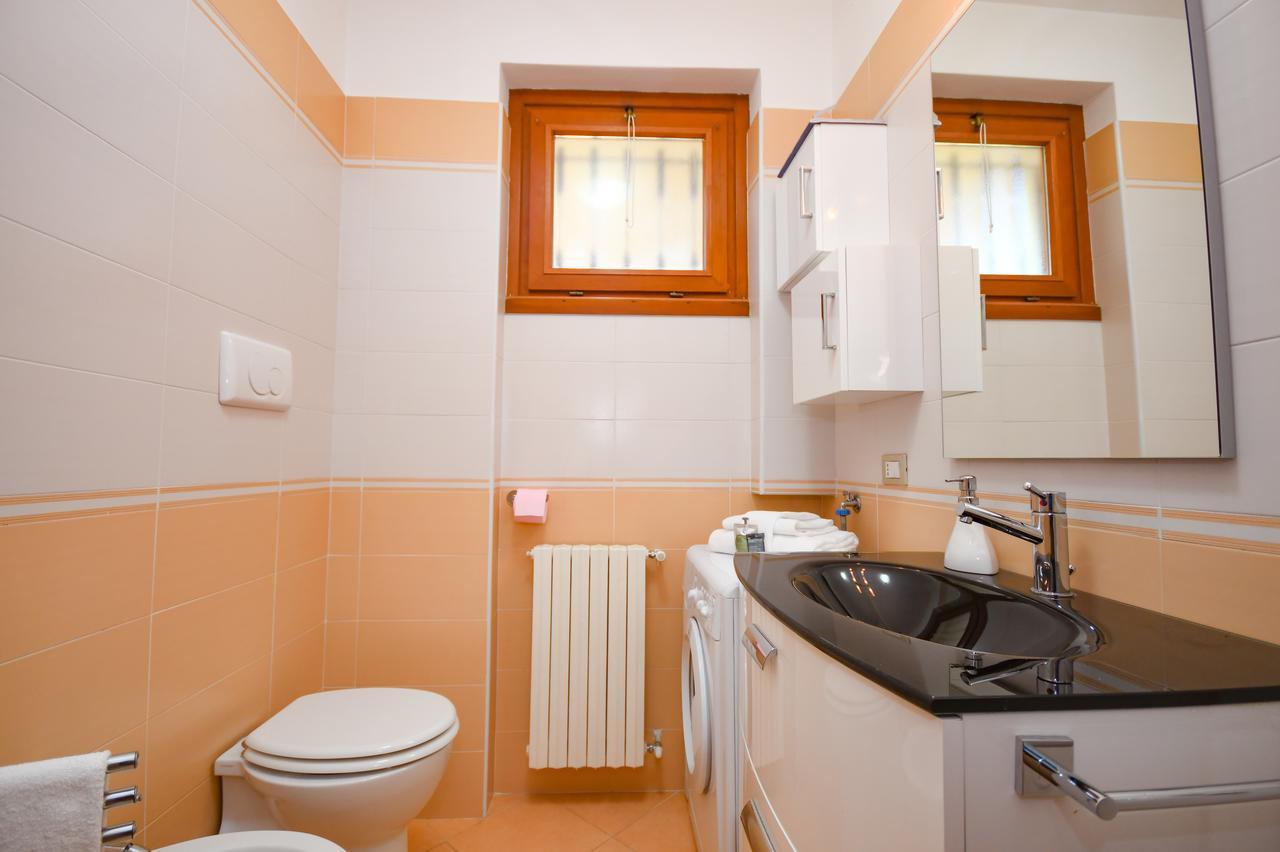 Sirmione Beach Apartment * Sirmione