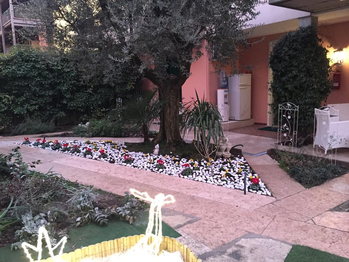 krevet i doručak Garda 4u 2*