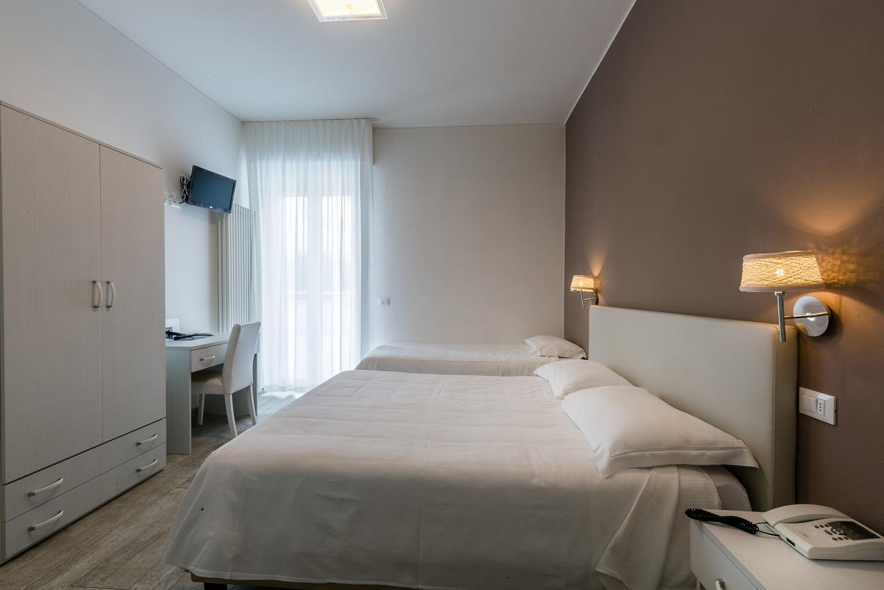 Saviola 3* Sirmione