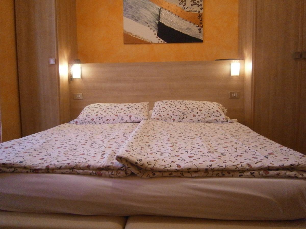 Chiara 3* Sirmione