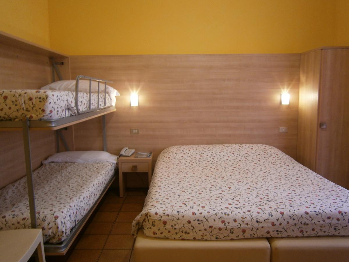 Chiara 3* Sirmione