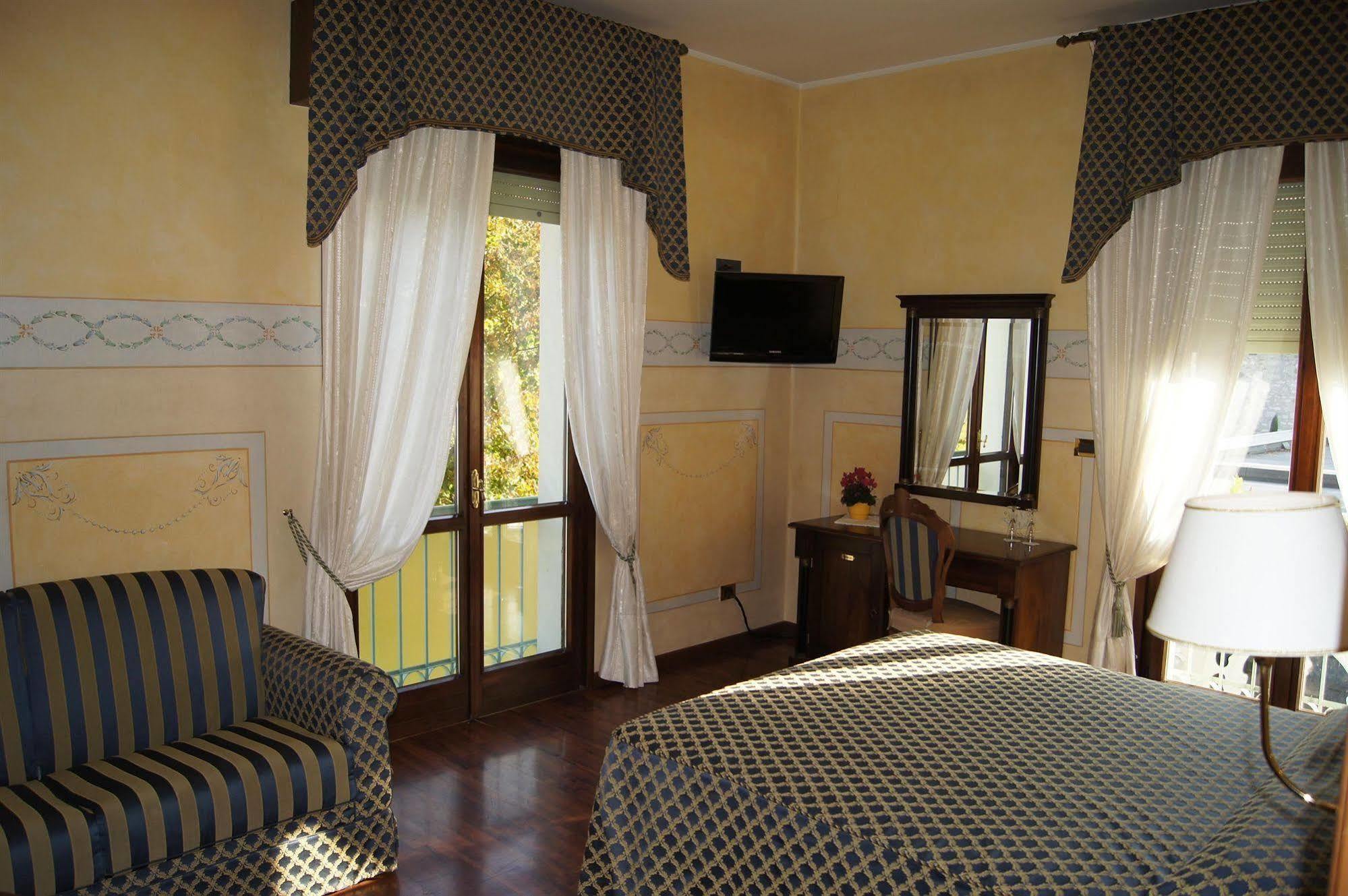 Lugana Parco Al Khách sạn