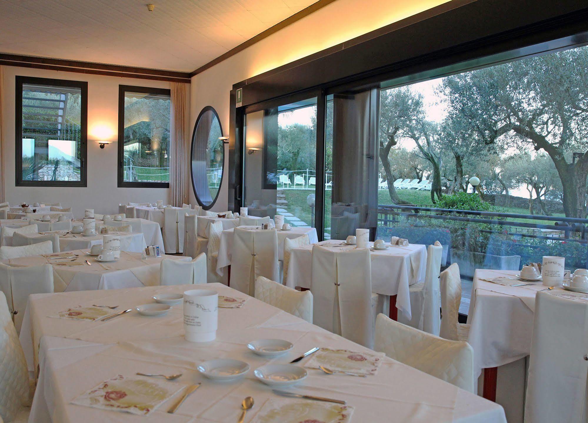 Hotel Ideal 4*