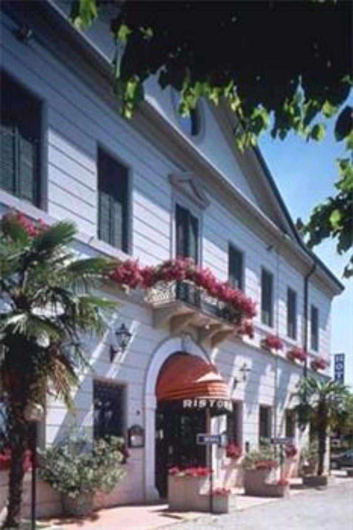 Dogana 3* Sirmione