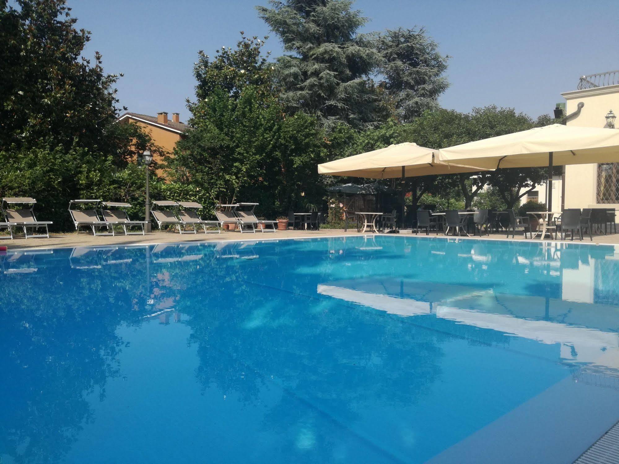 Hotelli Dogana Sirmione