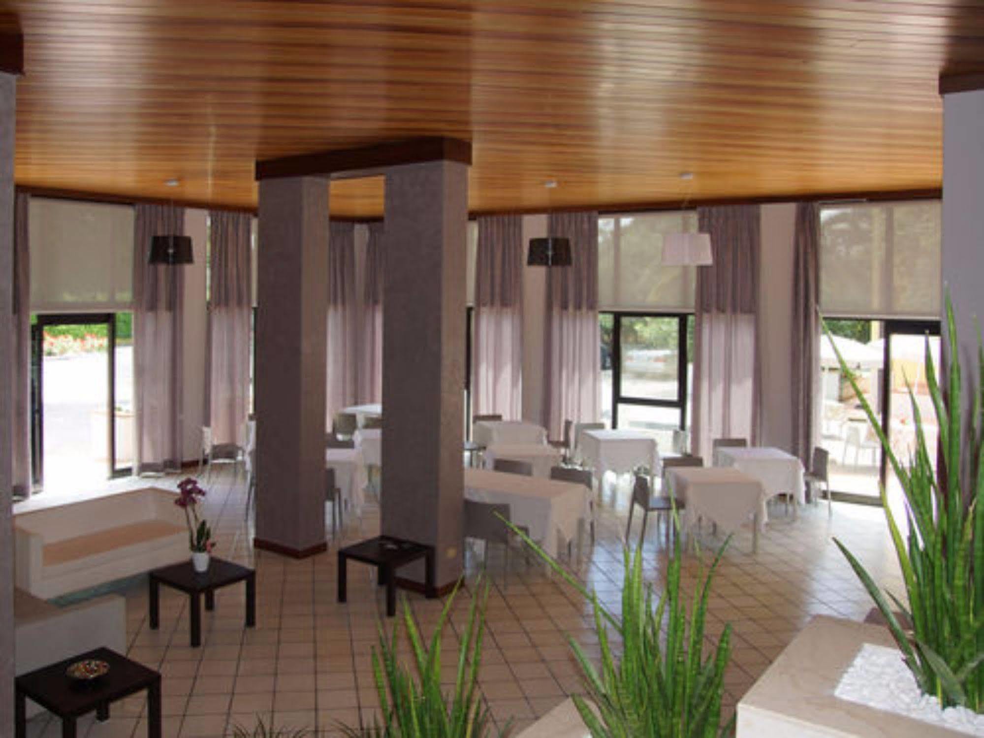 Saviola Hotel
