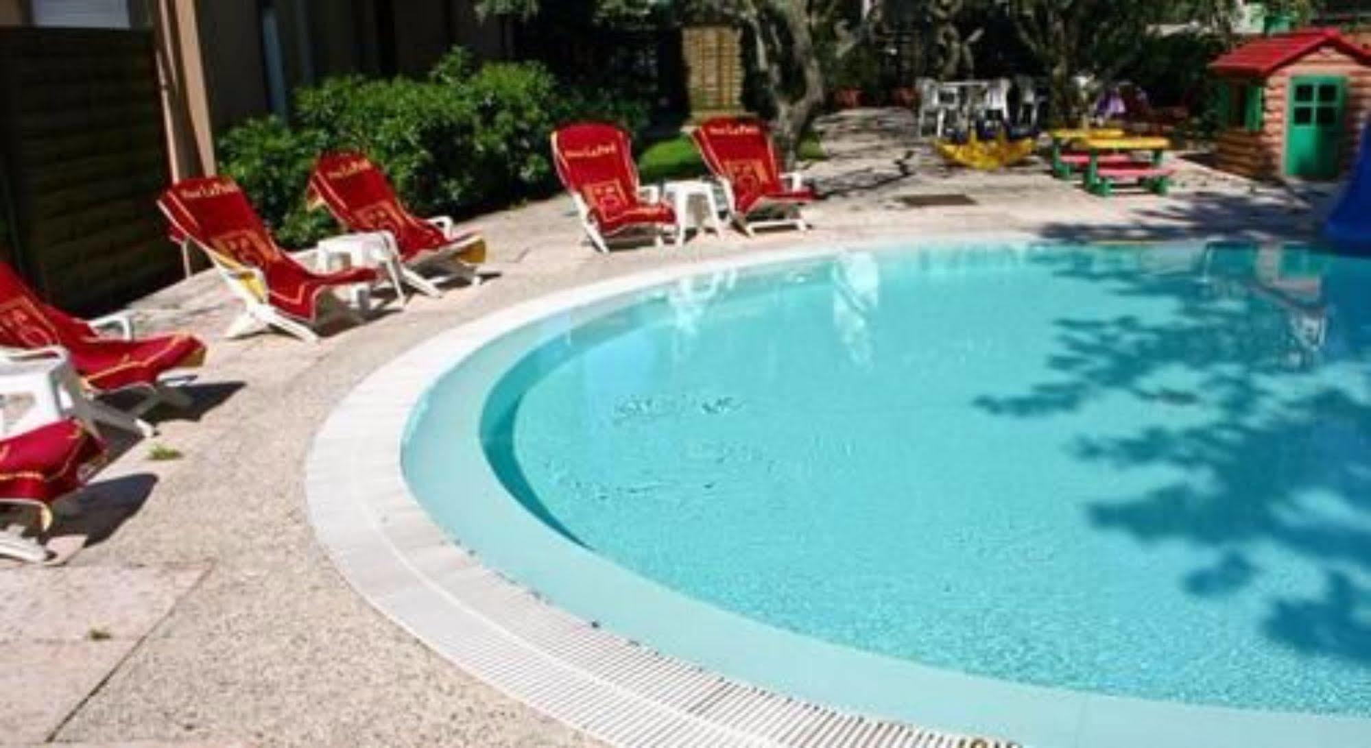 Smeraldo Hotelli 3*