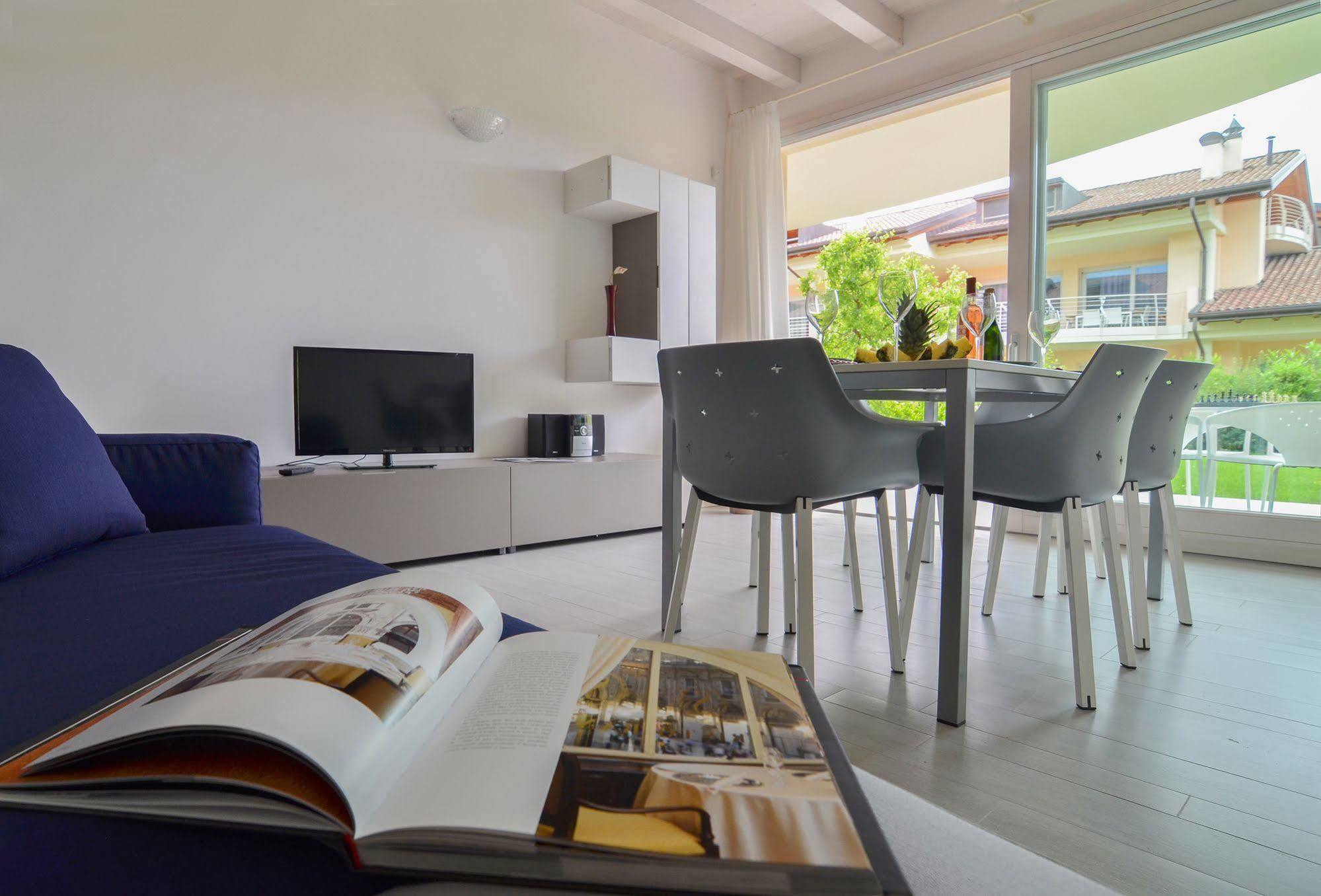 Halldis Apartment *