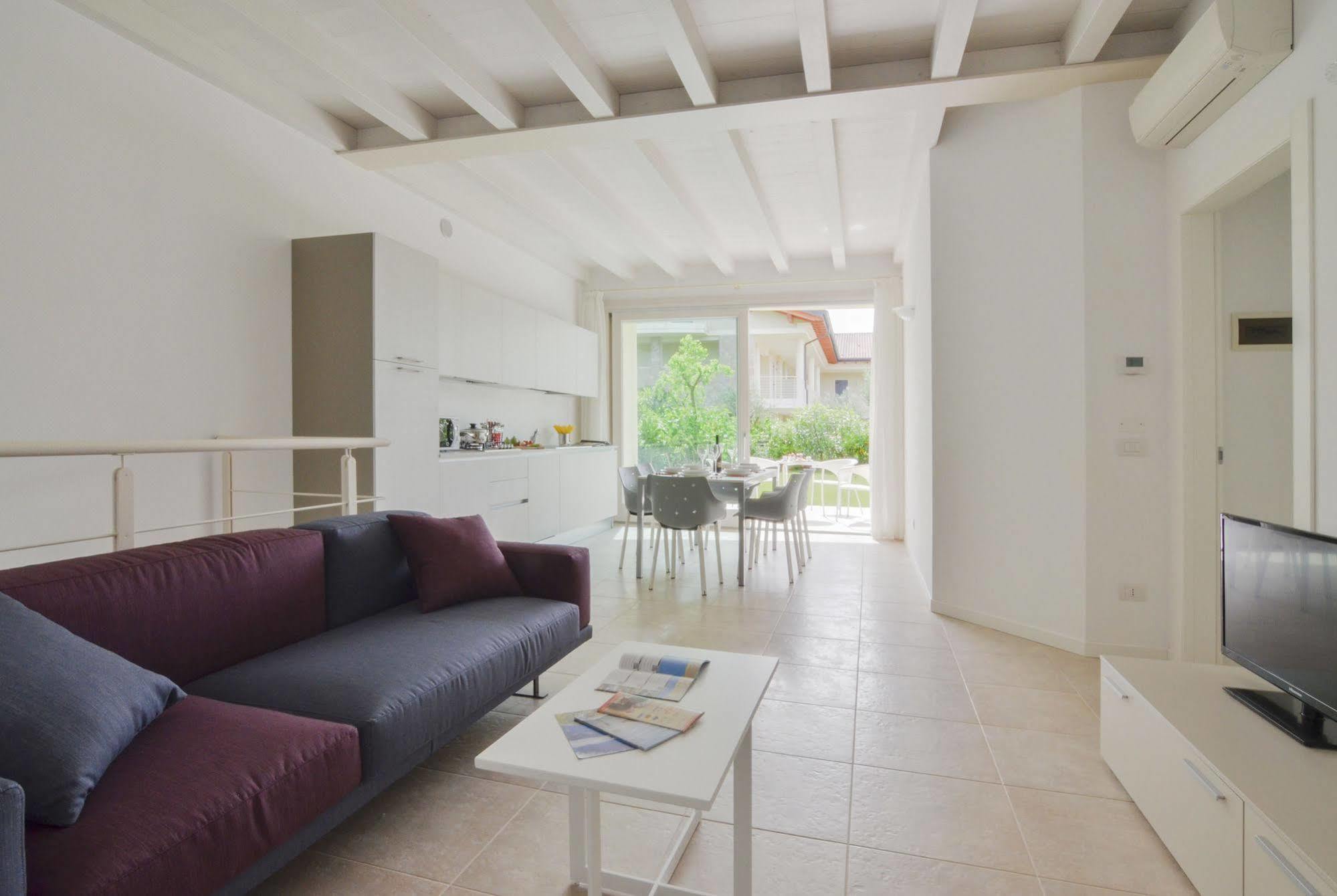Halldis Apartment *