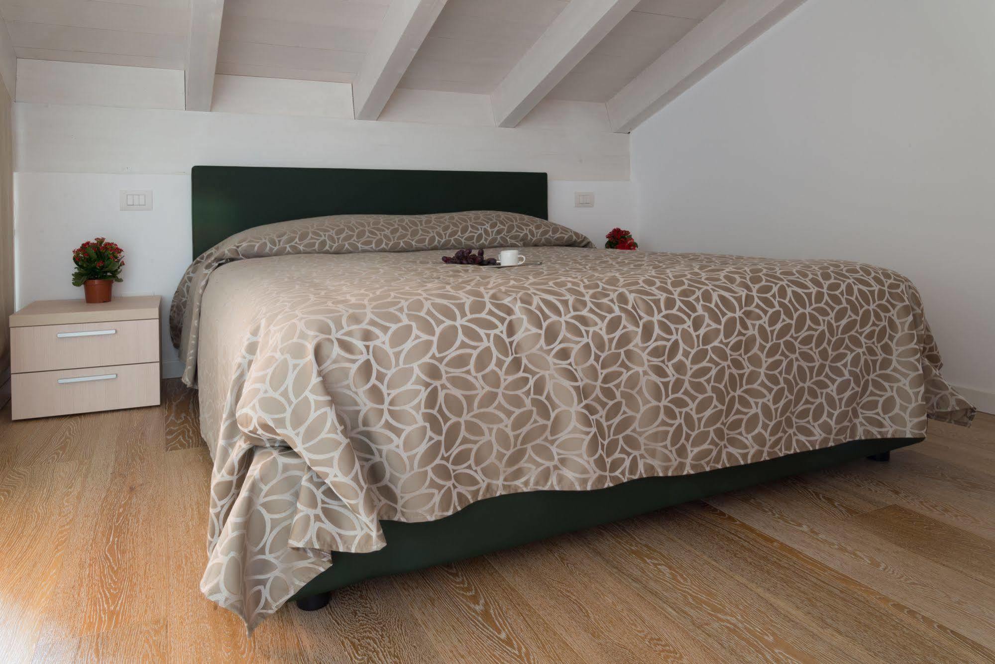 Halldis Apartment Sirmione