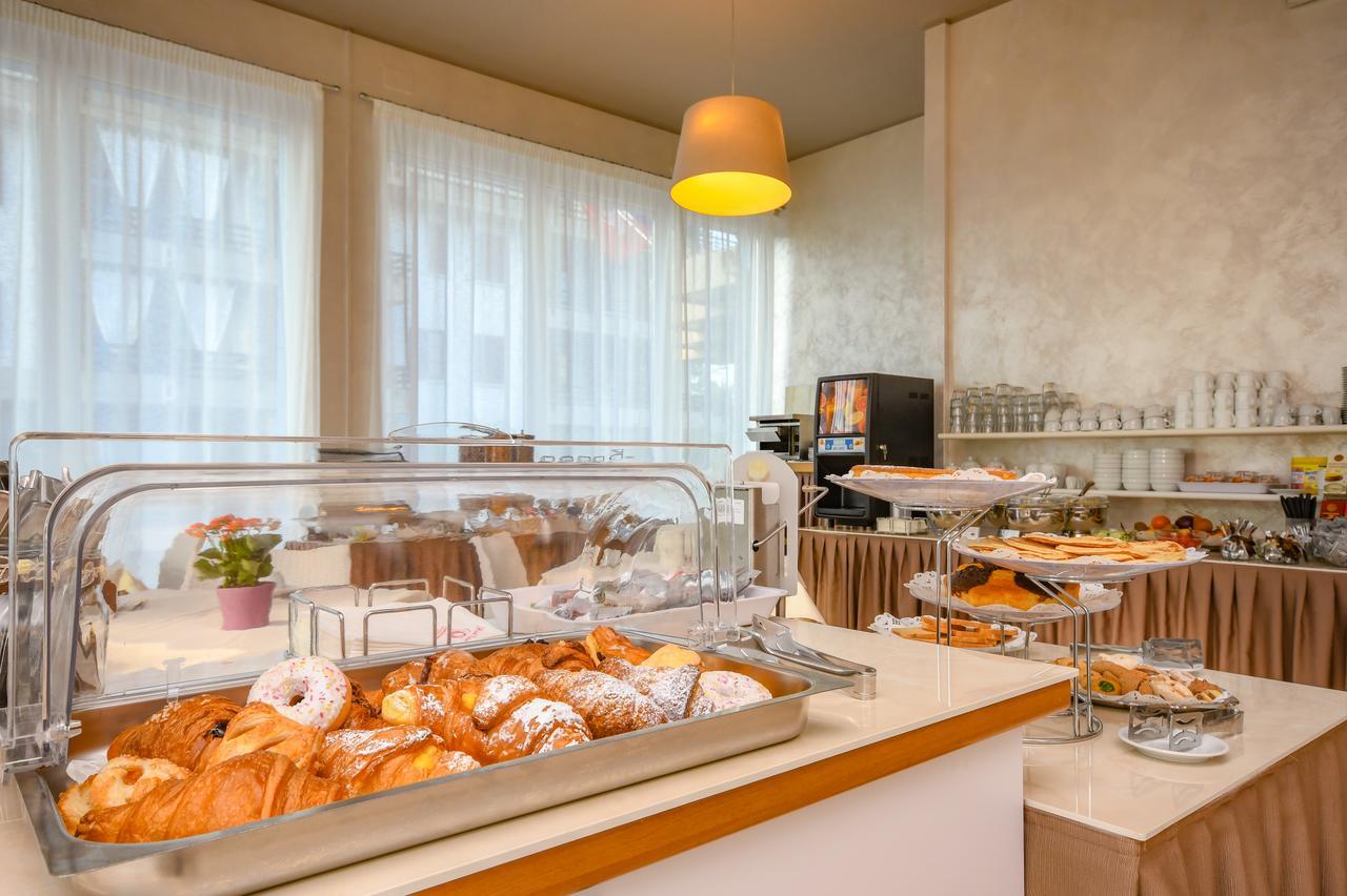 Hi Hotels Sirmione - Lakeview Pool Sirmione