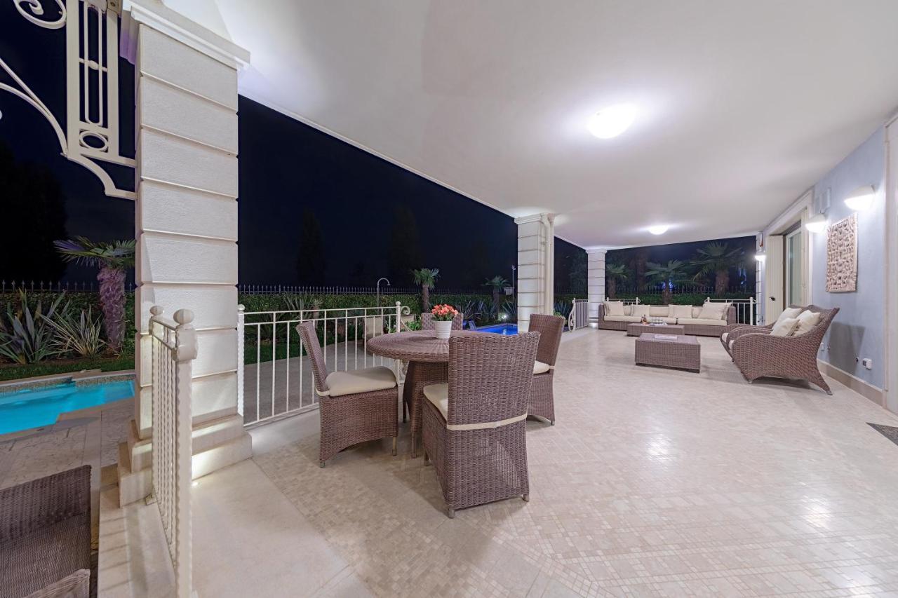 Apartment Luxury Lakefront Catullo By Wonderful Italy