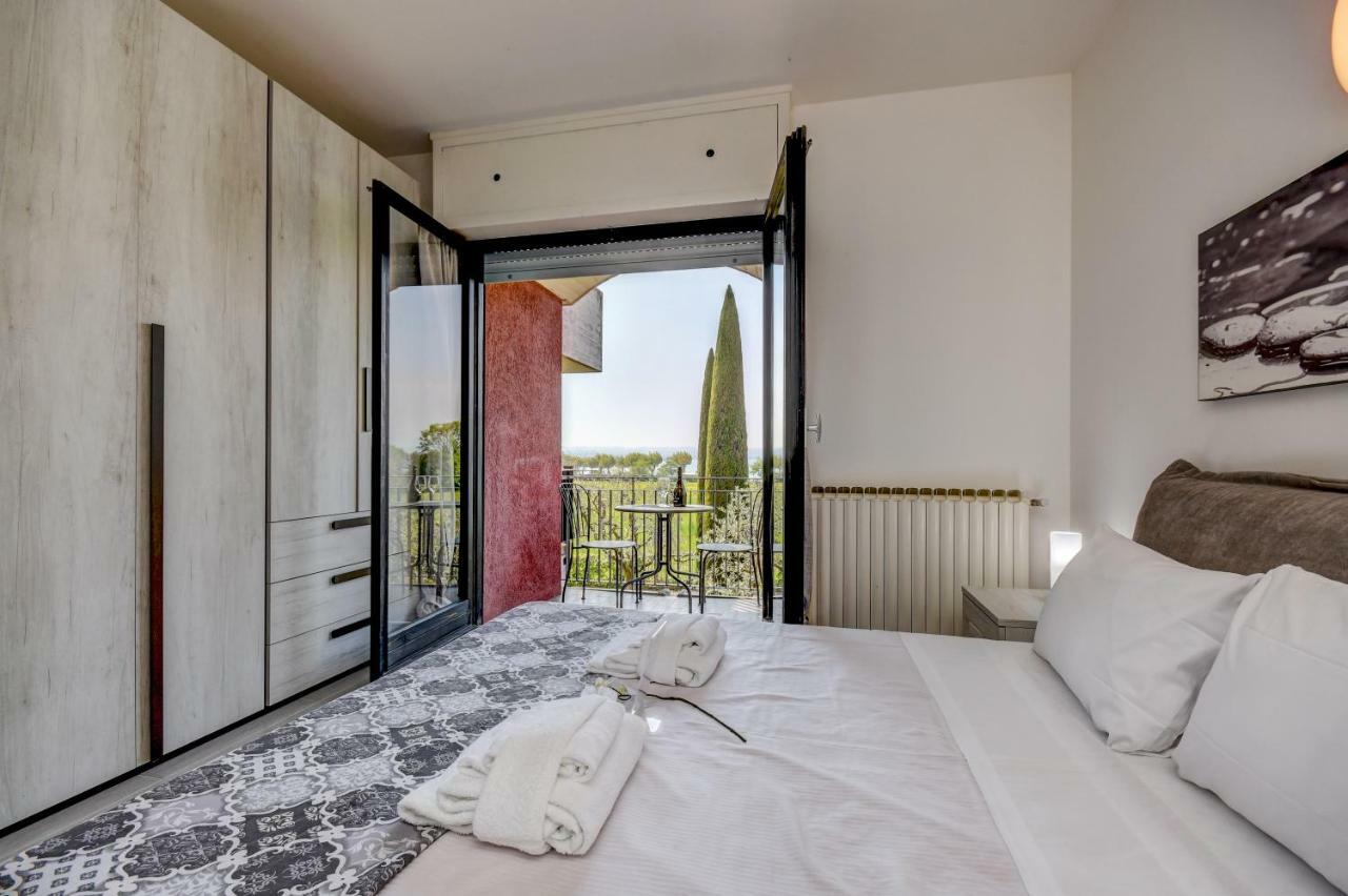 Holiday Sirmione Apartments Apartment Sirmione