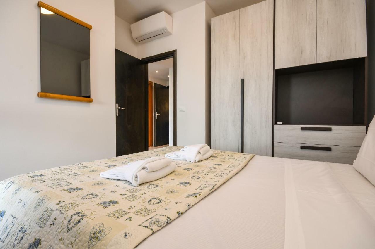Holiday Sirmione Apartments Apartment