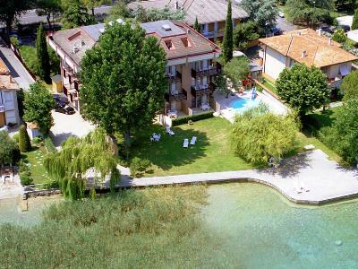 Smeraldo Hotelli 3*