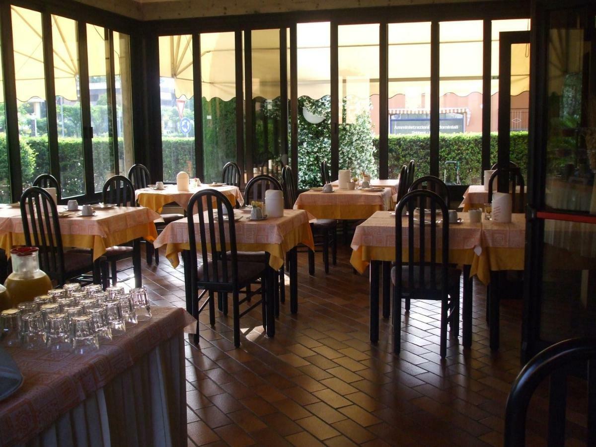 Hotel Derby 3*