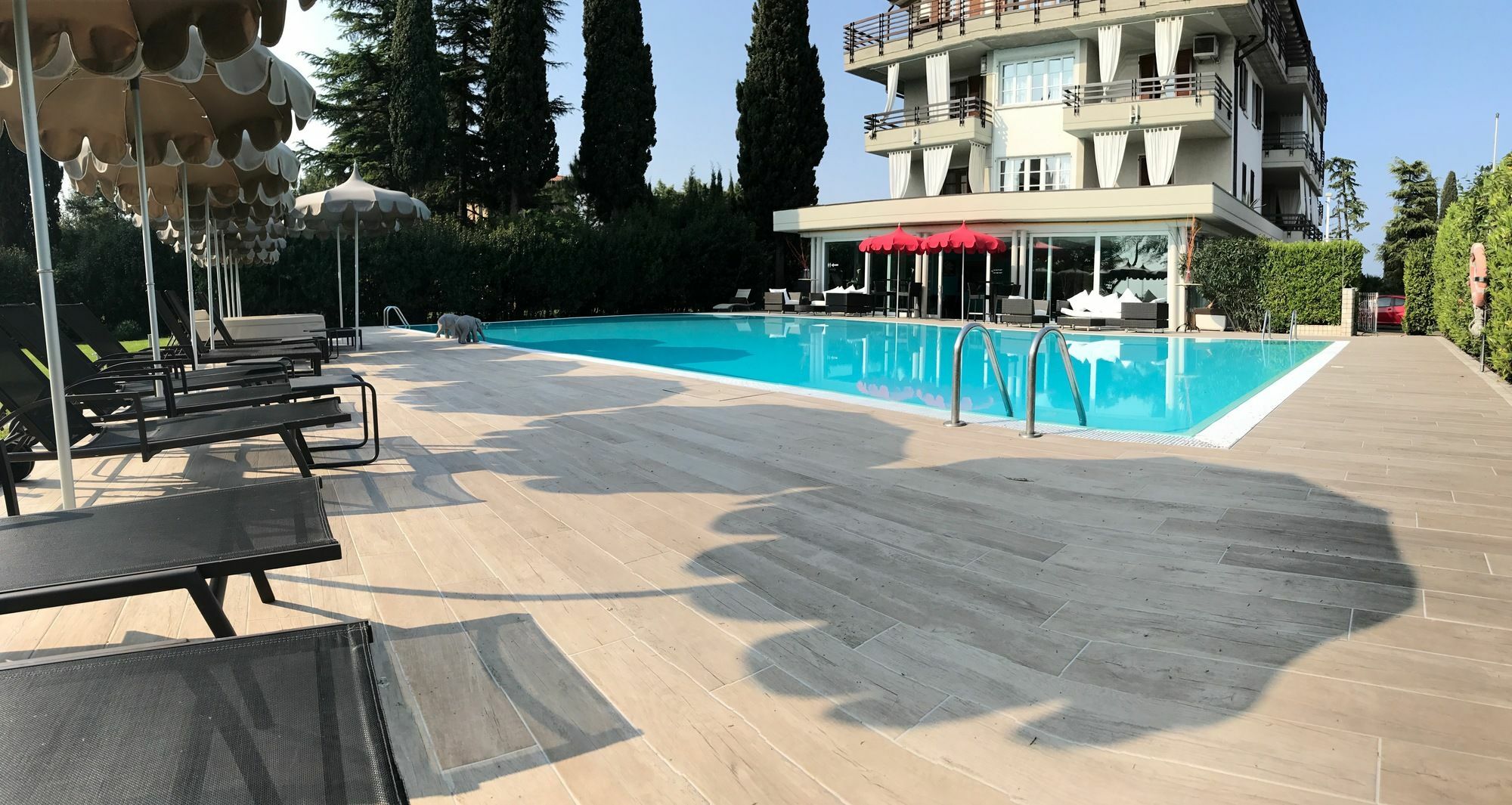 Khách sạn hẻo lánh Alexandra Sirmione