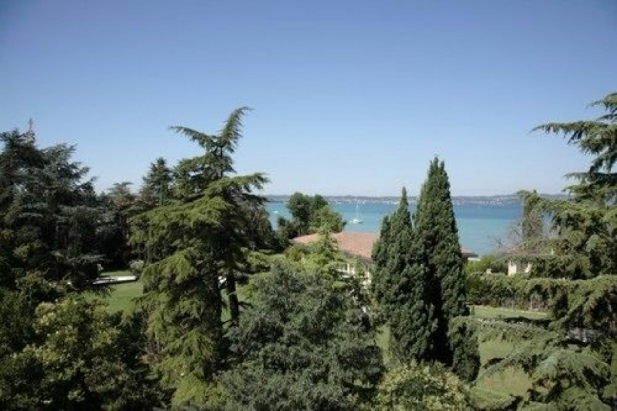 Alexandra Khách sạn hẻo lánh Sirmione