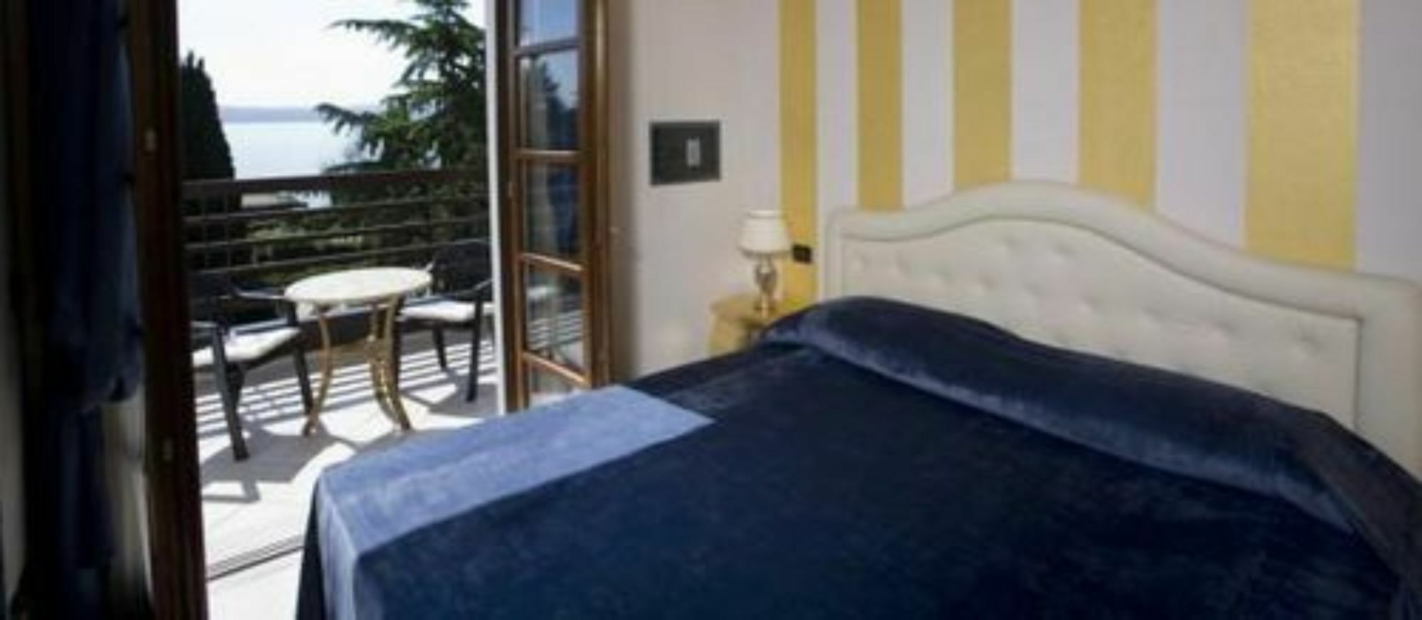 Khách sạn hẻo lánh Alexandra Sirmione