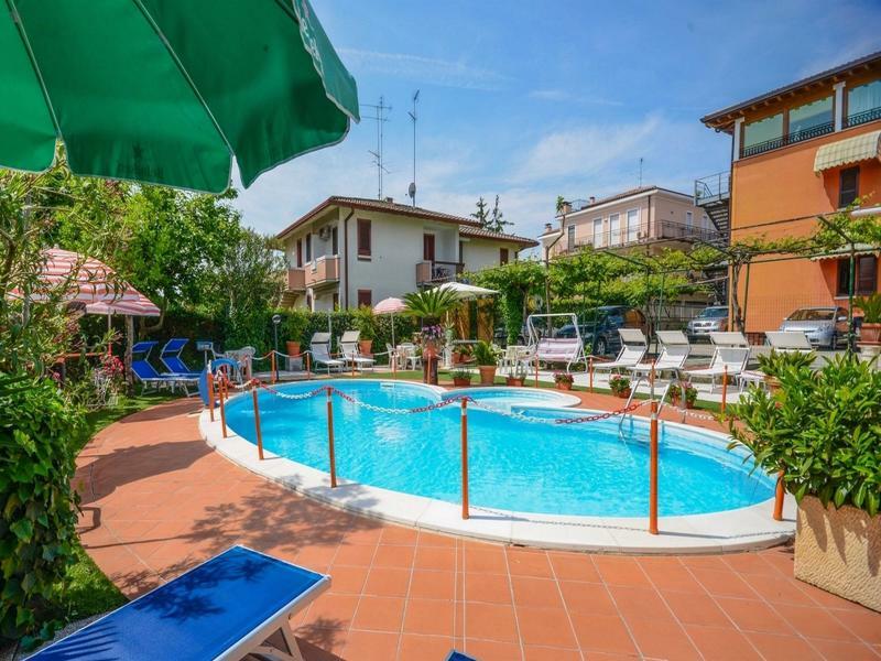 Benaco Hotel 3*