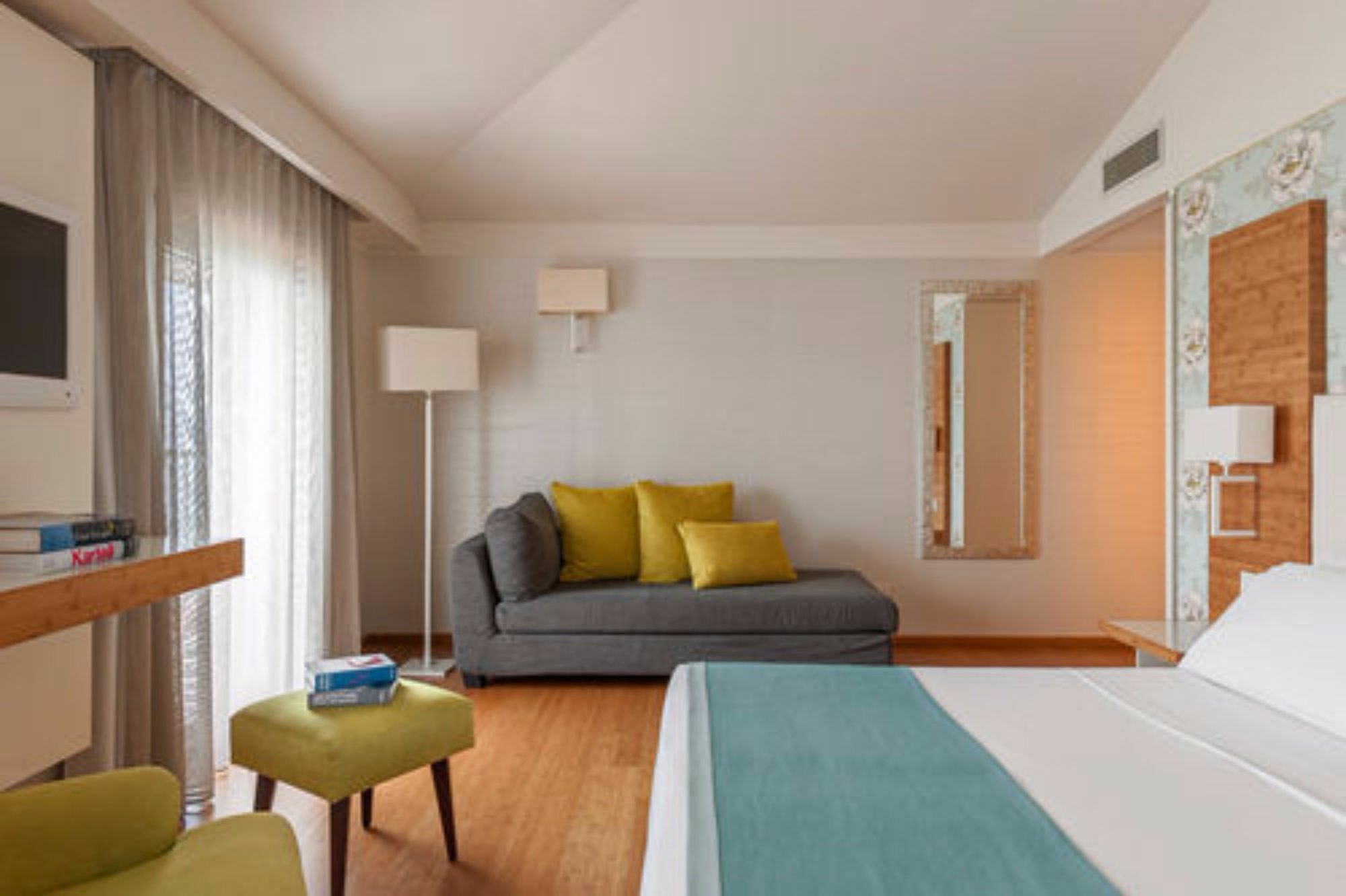 Khách sạn Eden 4*