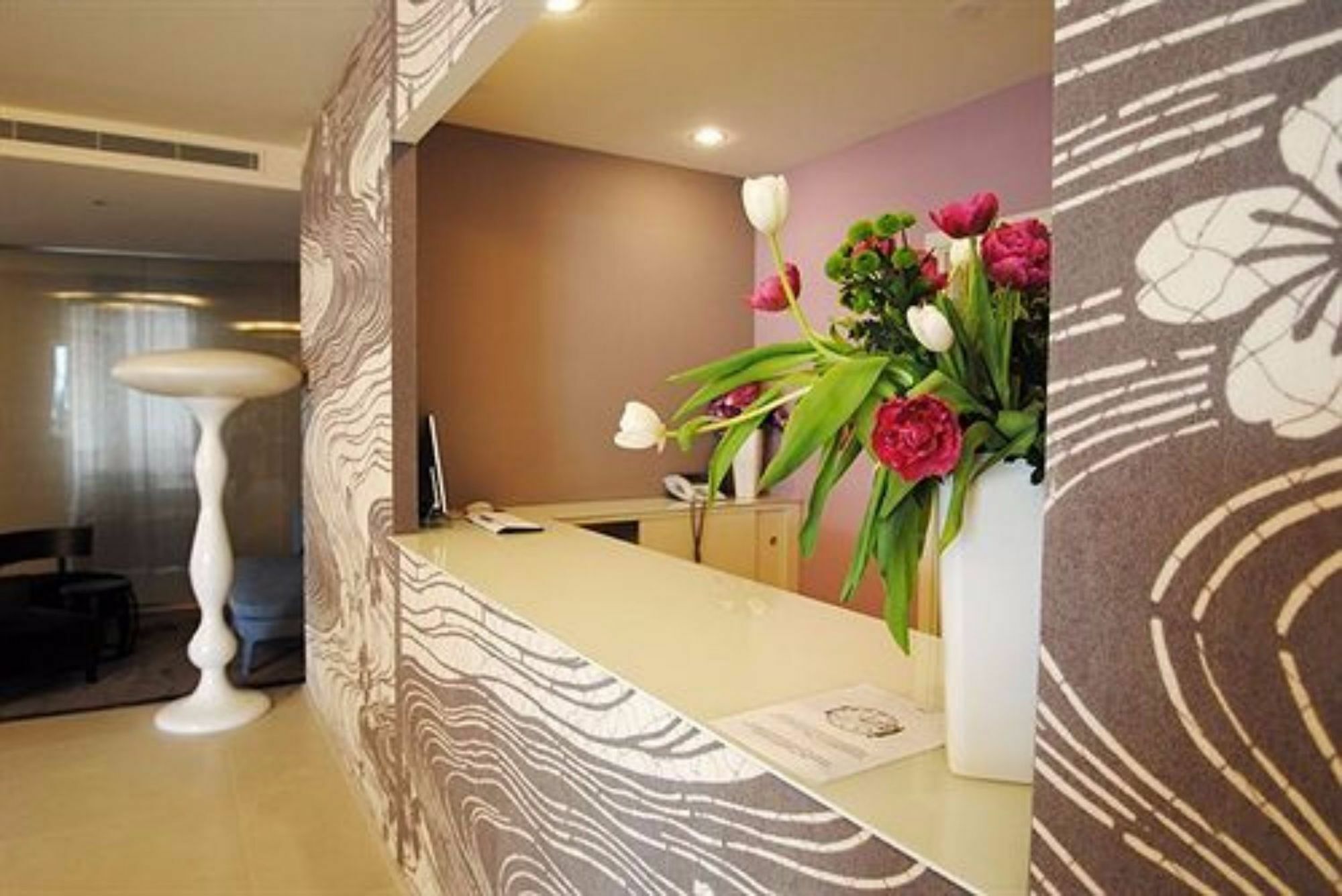 Khách sạn Eden 4*